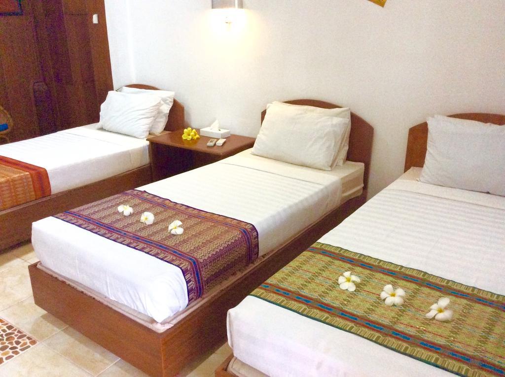 Pasific Beach Cabañas Mangsit Exterior foto