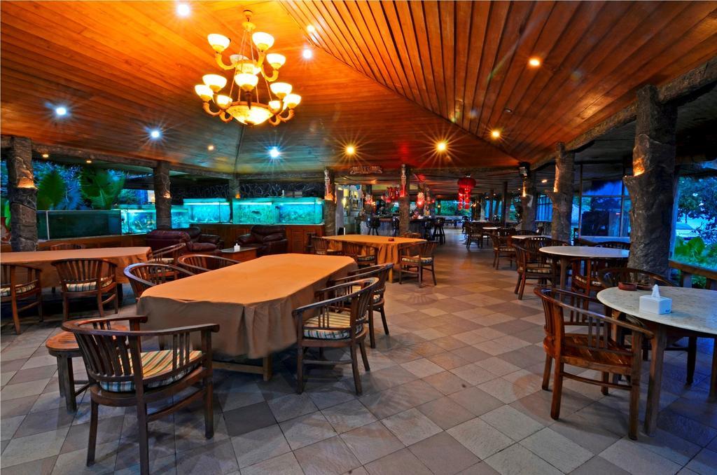 Pasific Beach Cabañas Mangsit Exterior foto